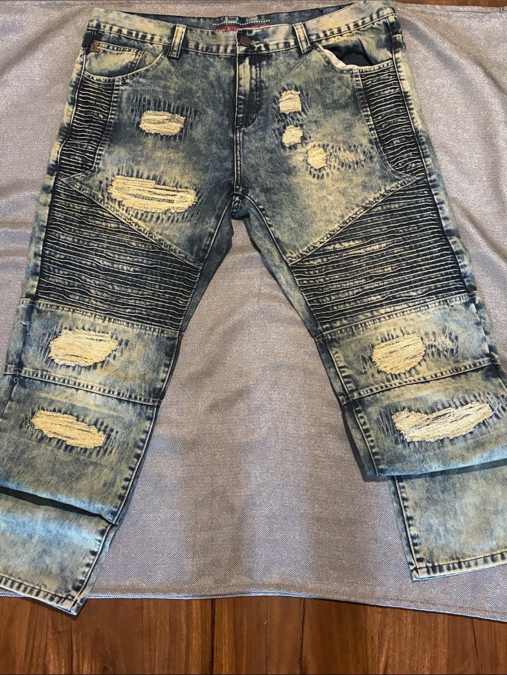 Brand New Grindhouse Denim Distressed Jeans size 38x34